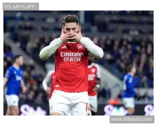 意甲激战巴黎圣日耳曼大胜阿森纳引发转会风波与球迷热议